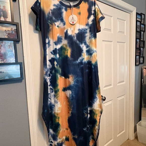 Dresses & Skirts - Tie-Dye Short Sleeve Maxi Dress in Navy, Orange & White